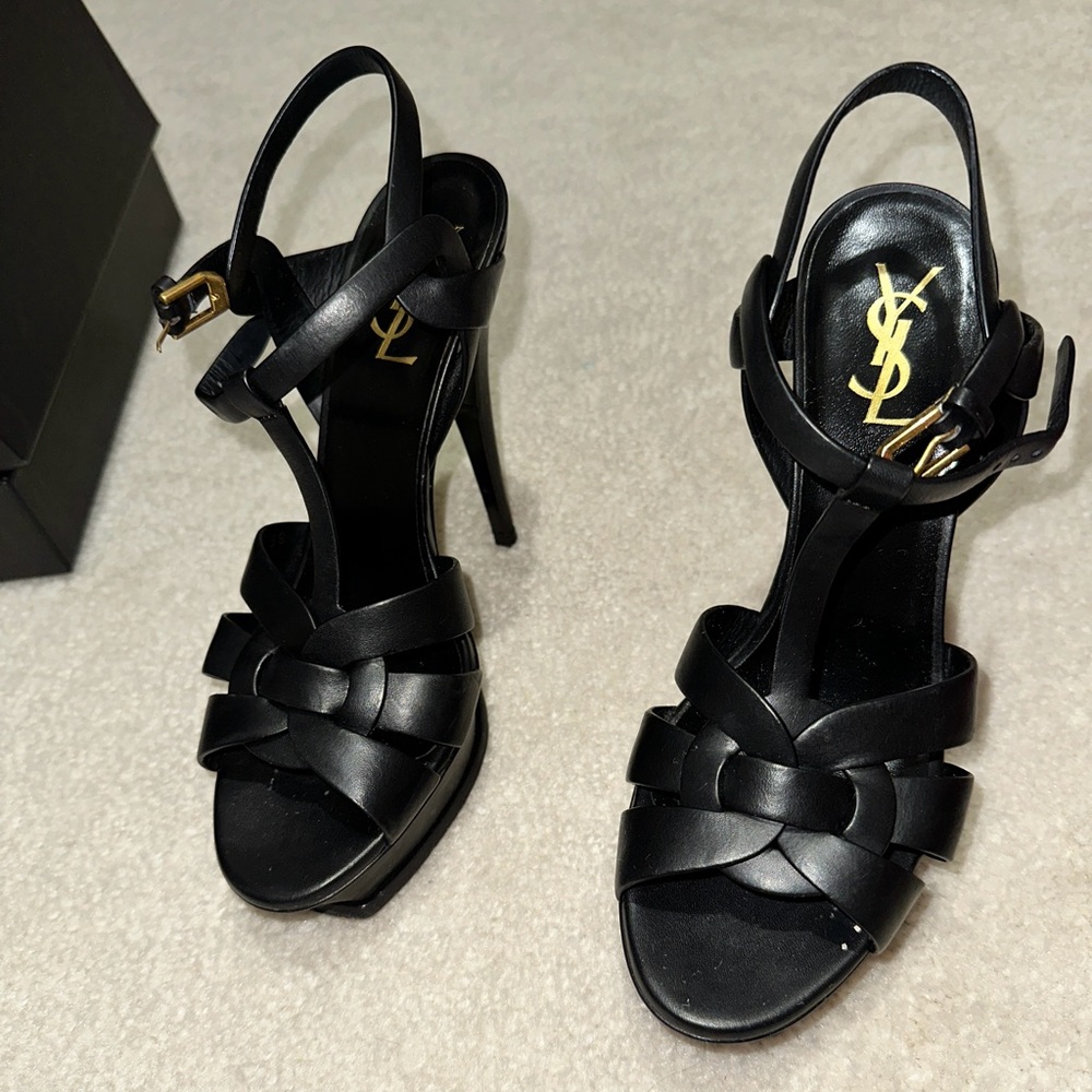 Yves Saint Laurent tribute 38